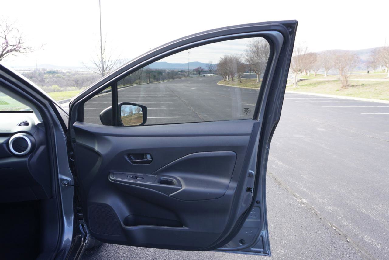 Used 2025 Nissan Versa S w/ S Plus Package image 19