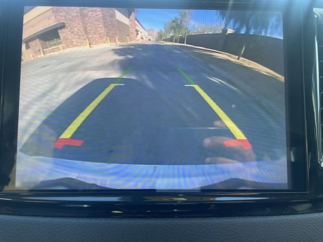 Used 2024 Chrysler Pacifica Touring-L FWD image 14