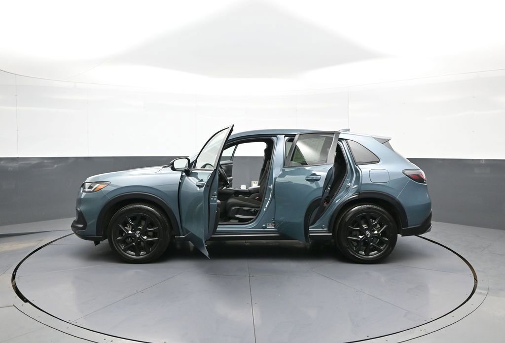 Certified 2025 Honda HR-V Sport image 41