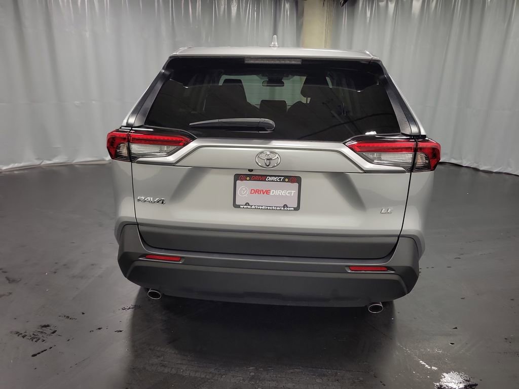 Used 2023 Toyota RAV4 LE image 7