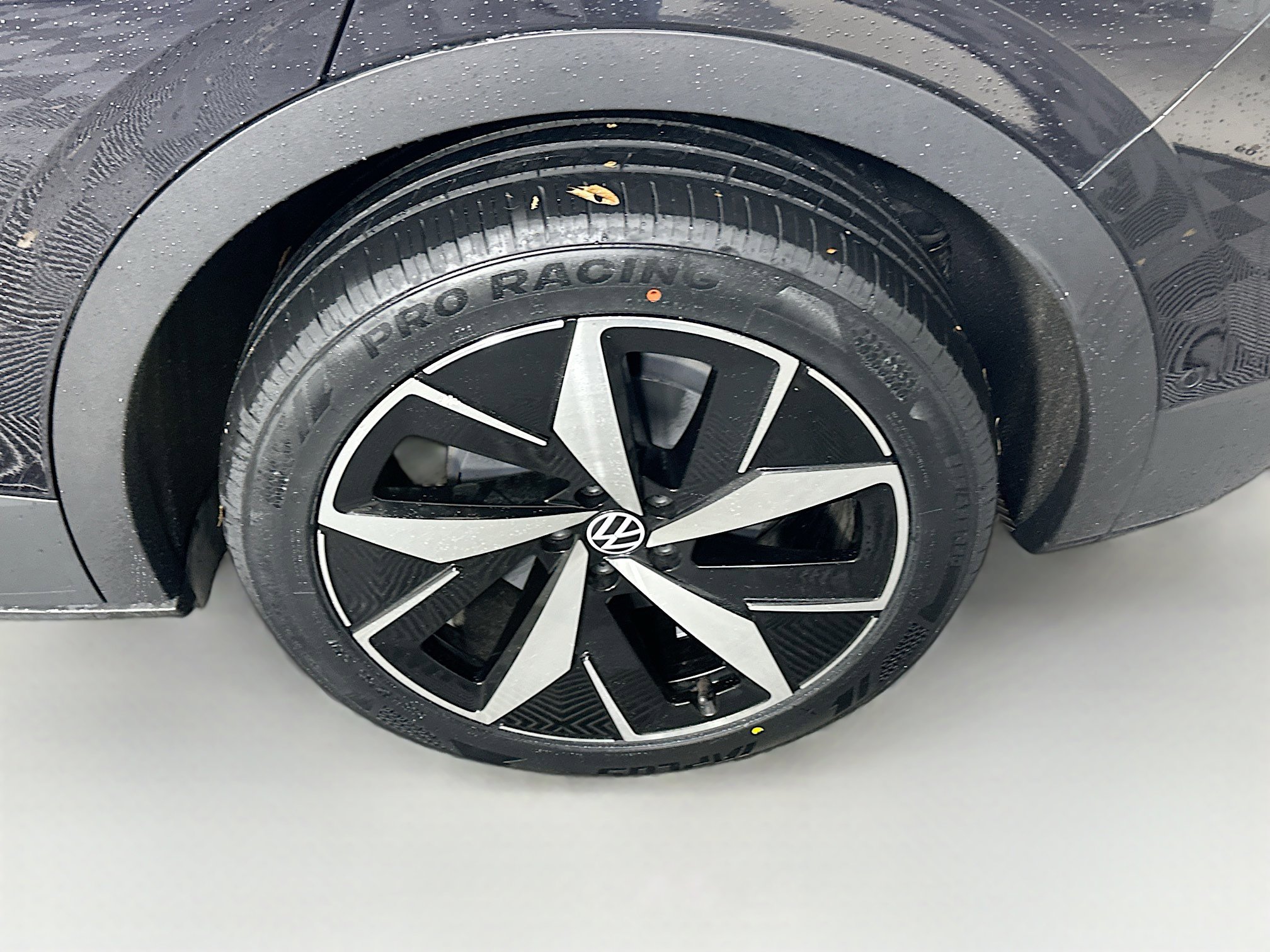 Used 2023 Volkswagen ID.4 Pro S image 11