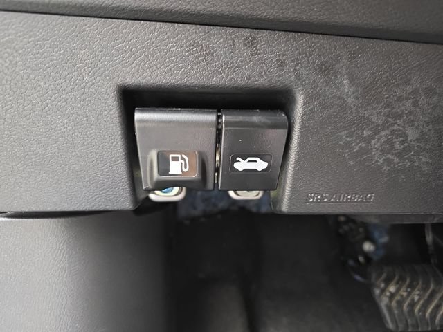 Used 2025 Nissan Versa SV w/ Trunk Package FWD image 34
