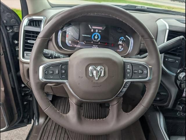 Used 2025 RAM 2500 Laramie AWD/4WD image 8