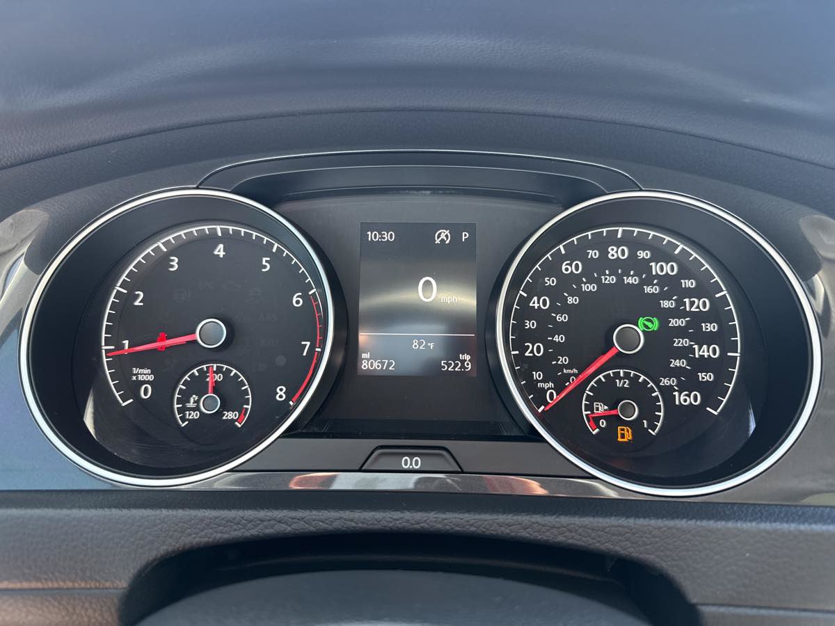 Used 2020 Volkswagen Golf 4-Door FWD image 25