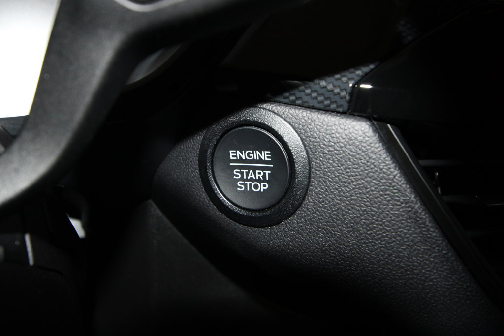 Used 2025 Ford Escape ST-Line Select AWD/4WD image 12