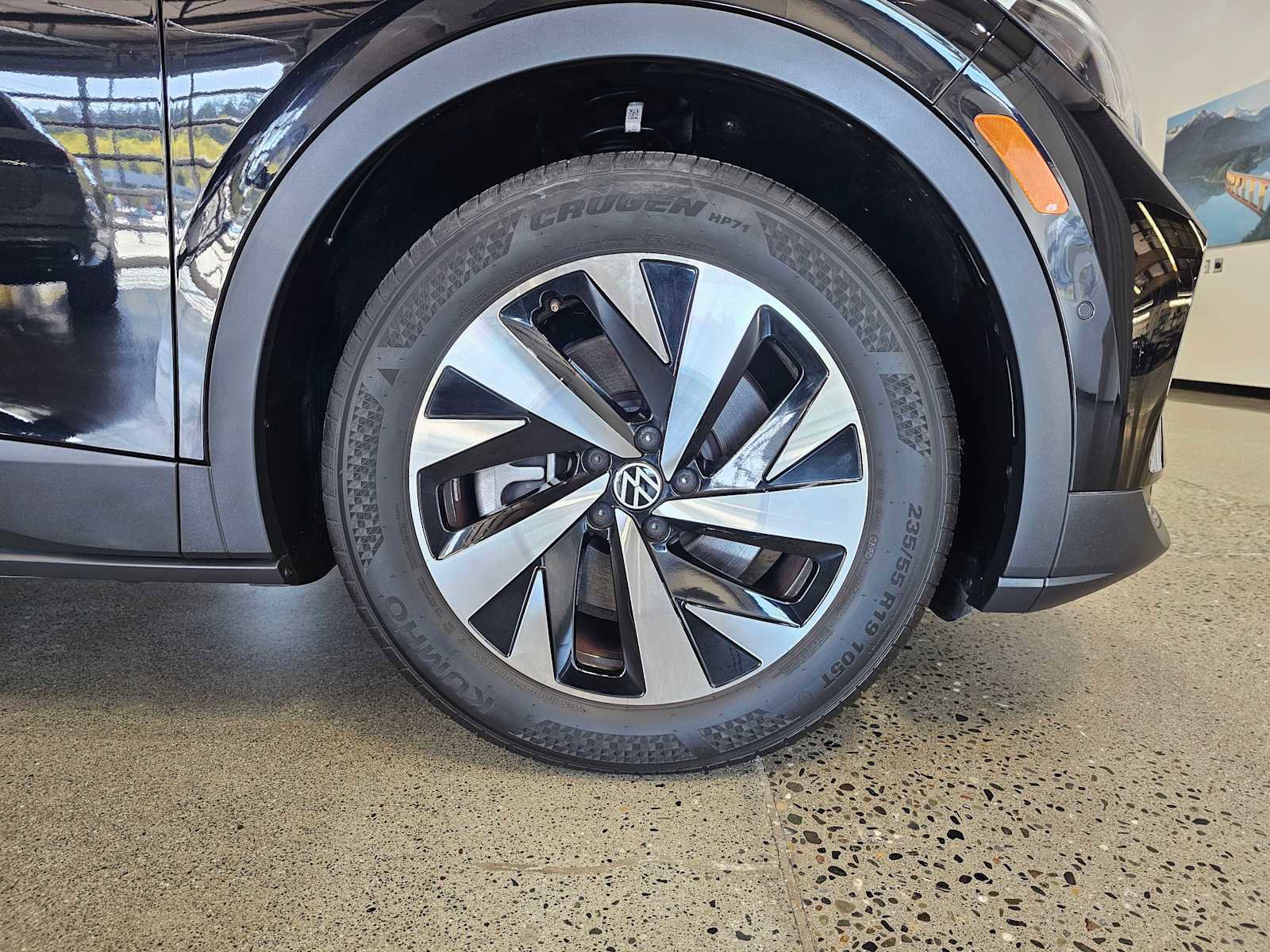 Used 2023 Volkswagen ID.4 2WD image 9