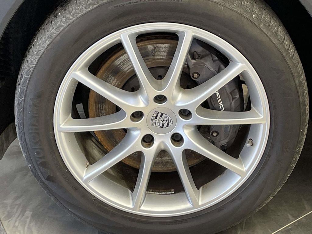 Used 2022 Porsche Cayenne image 11