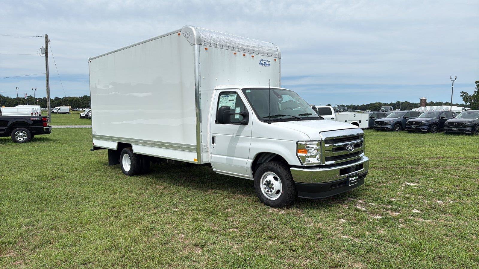 New 2027 Ford E-350 and Econoline 350 Super Duty w/ Power Equipment Group RWD image 7