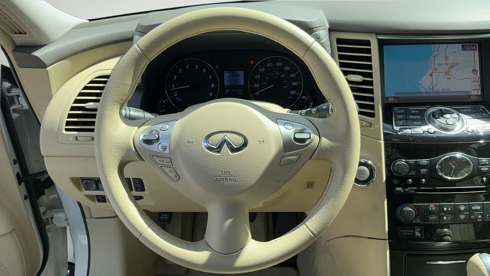 Used 2017 INFINITI QX70 2WD w/ Premium Package image 19