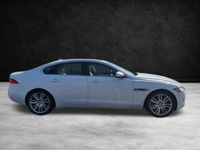 Used 2016 Jaguar XF Prestige image 6