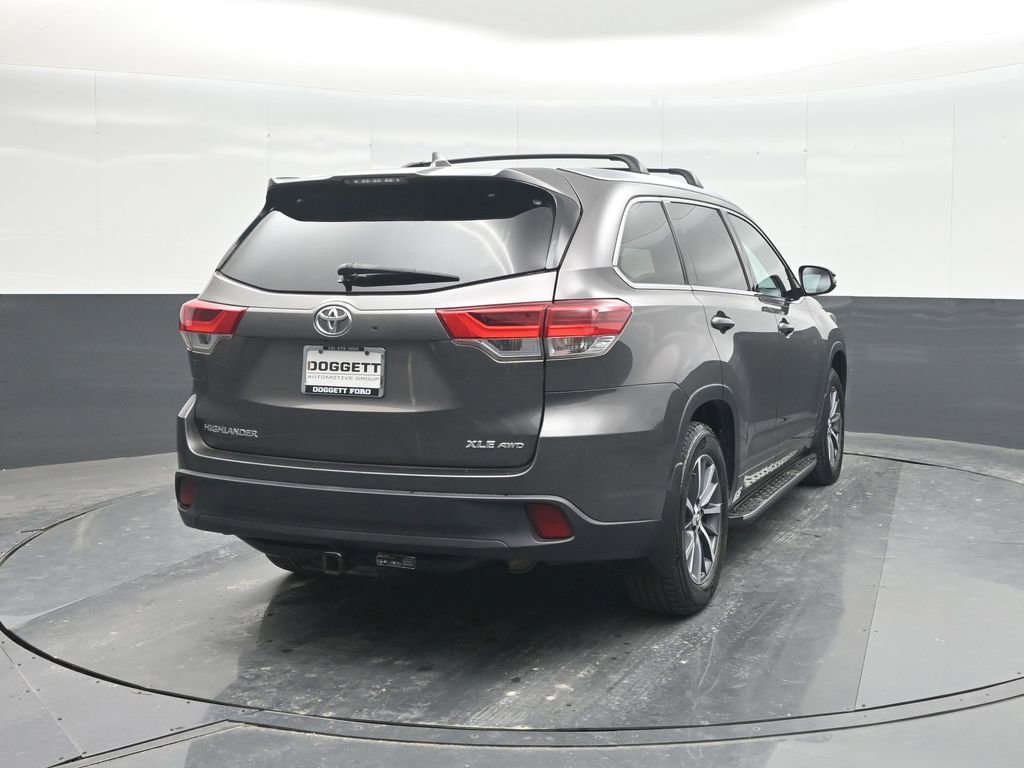 Used 2017 Toyota Highlander XLE AWD/4WD image 21