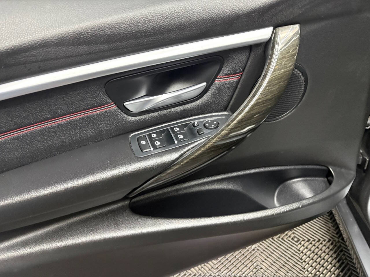 Used 2018 BMW 330i Sedan image 24