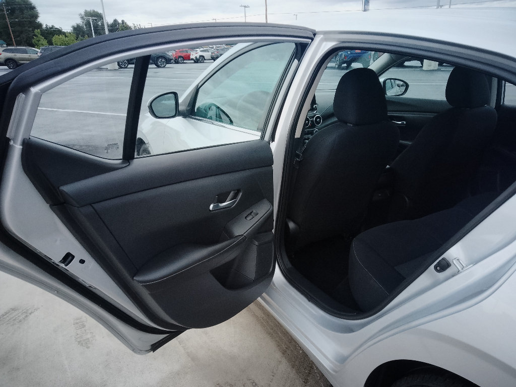 Used 2023 Nissan Sentra SV FWD image 9