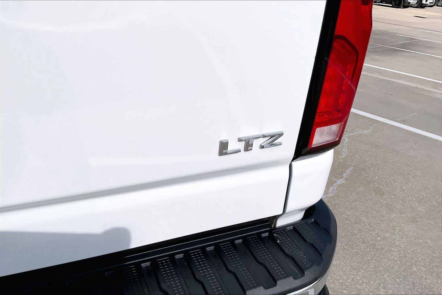 Certified 2025 Chevrolet Silverado 2500 LTZ w/ LTZ Convenience Package AWD/4WD image 10