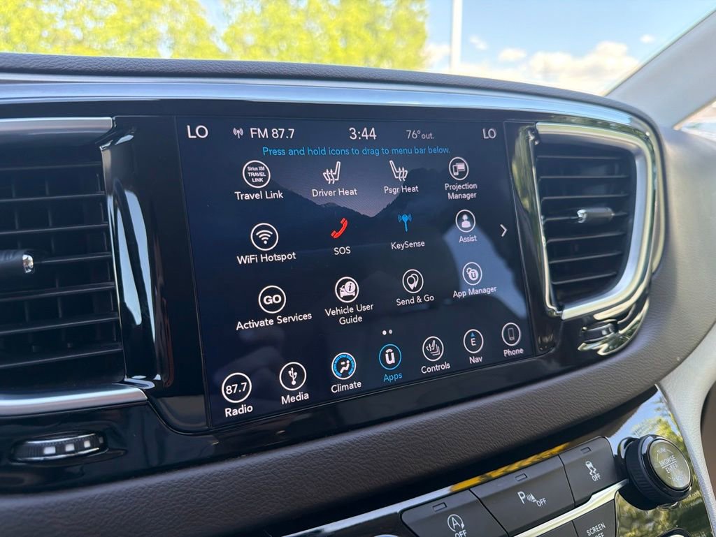 Used 2018 Chrysler Pacifica Touring-L Plus FWD image 29