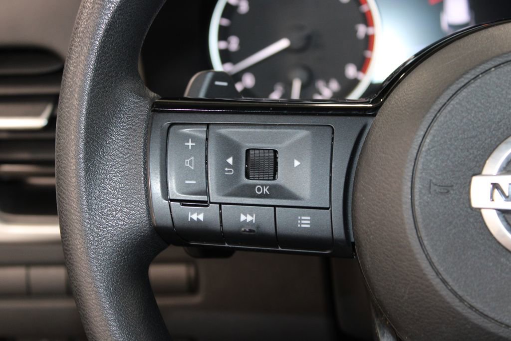 Used 2021 Nissan Rogue SV FWD image 34