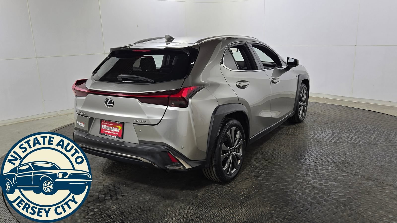 Used 2021 Lexus UX 200 F Sport w/ Accessory Package (Z1) FWD image 7