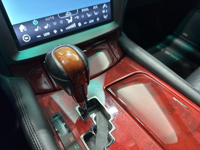 Used 2011 Lexus LS 460 w/ Comfort Pkg RWD image 35