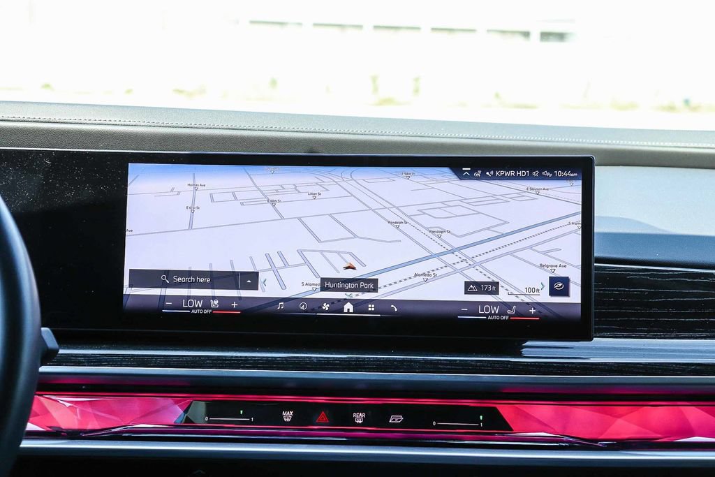 Used 2023 BMW 740i RWD image 15
