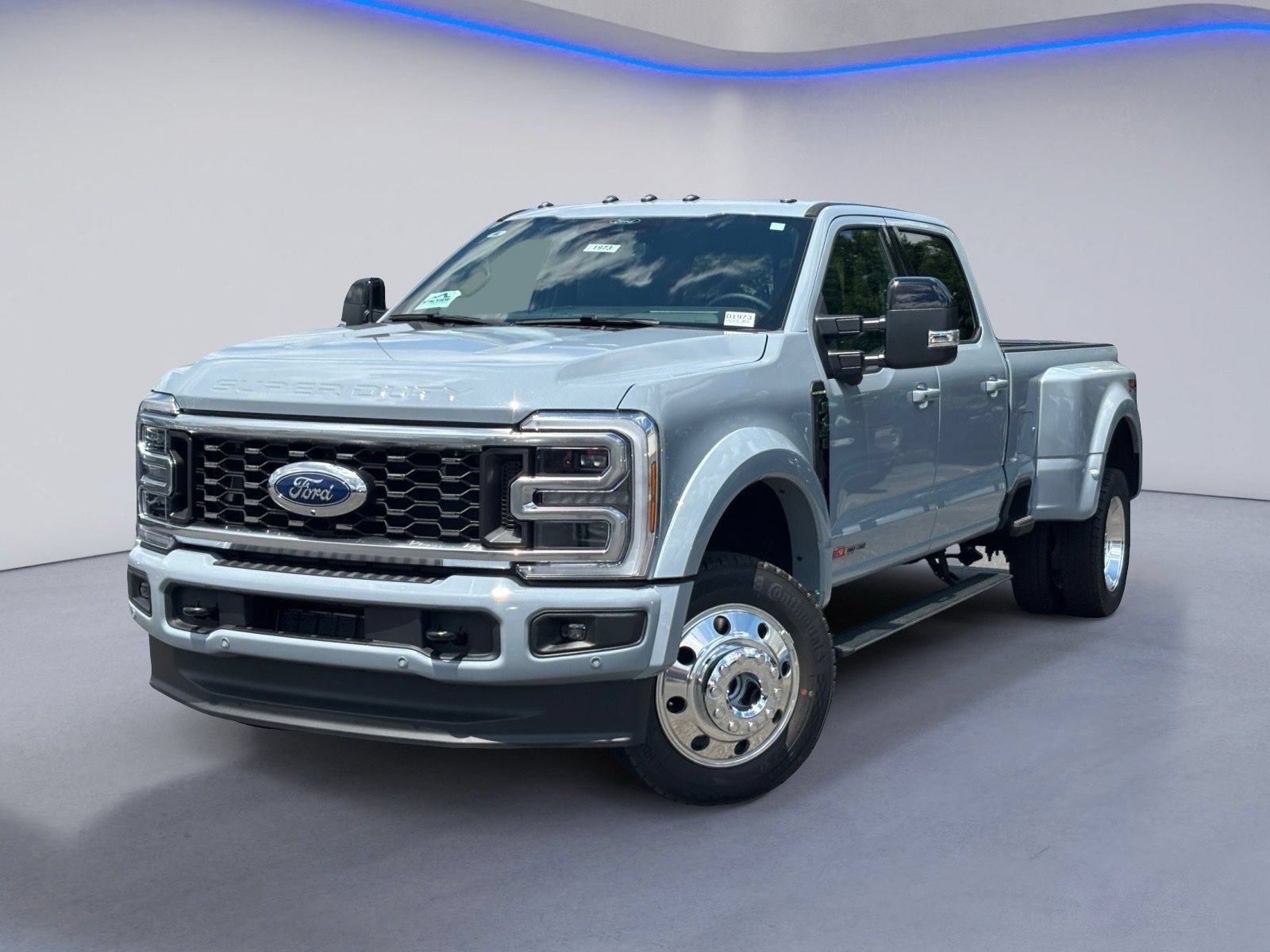 New 2026 Ford F450 Platinum w/ FX4 Off-Road Package AWD/4WD image 2