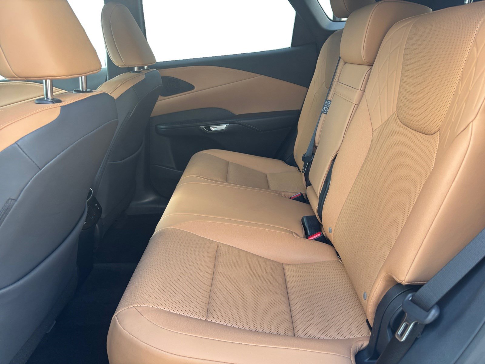 Used 2024 Lexus RX 350 Premium w/ Accessory Package (Z1) image 13