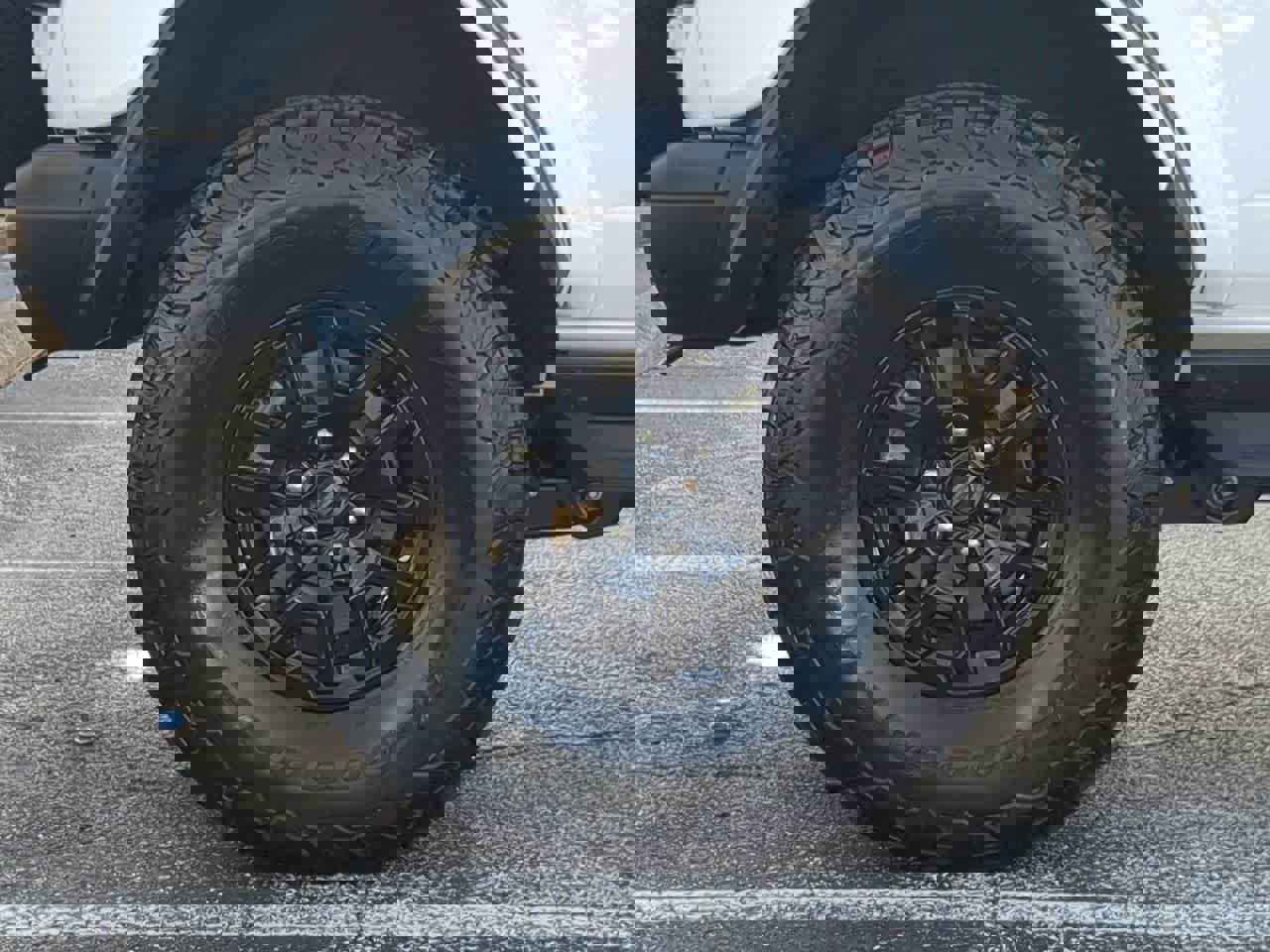 Used 2025 Ford Bronco Raptor w/ Interior Carbon Fiber Pack image 14