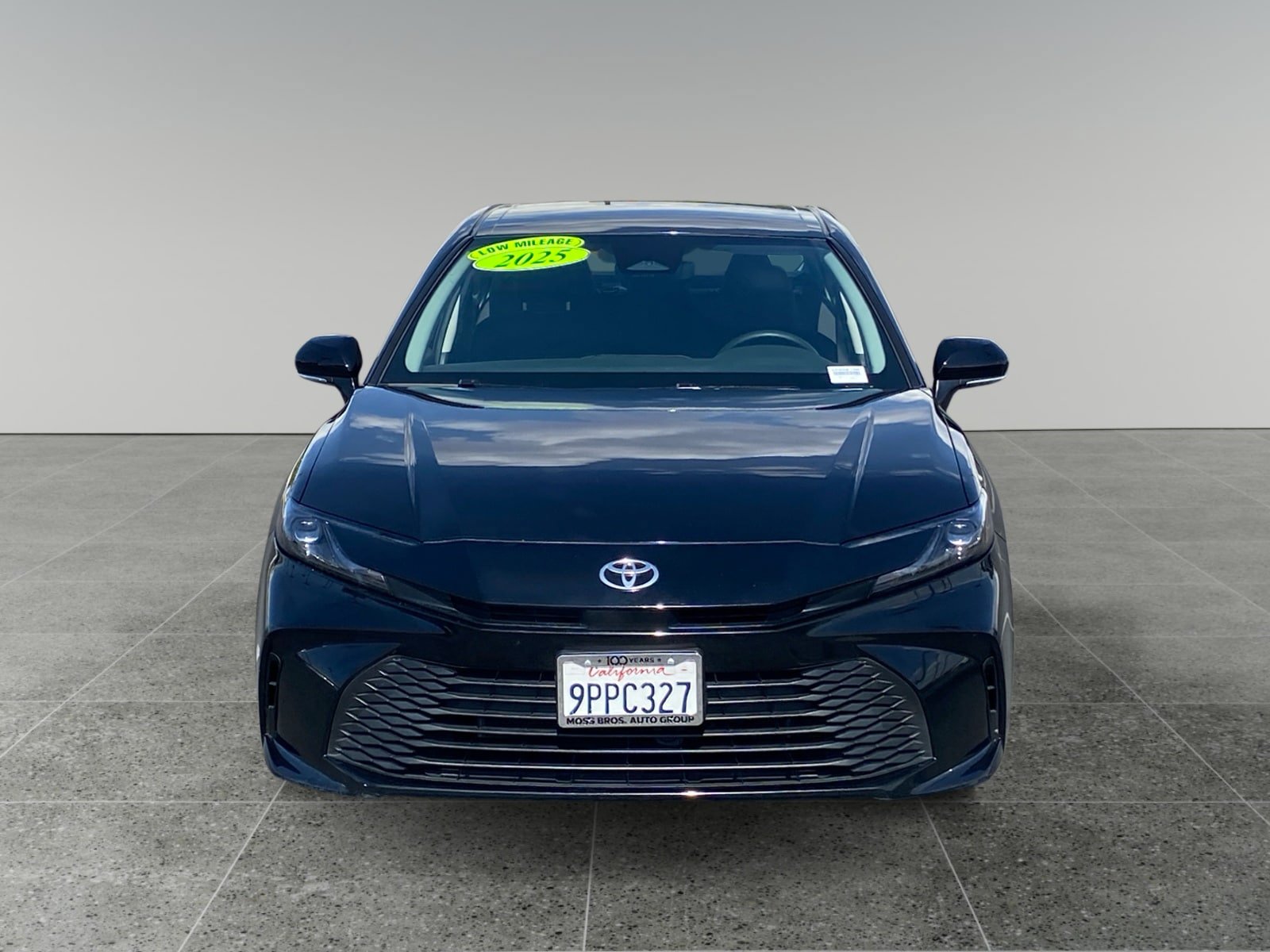 Used 2025 Toyota Camry LE w/ Convenience Package FWD image 8