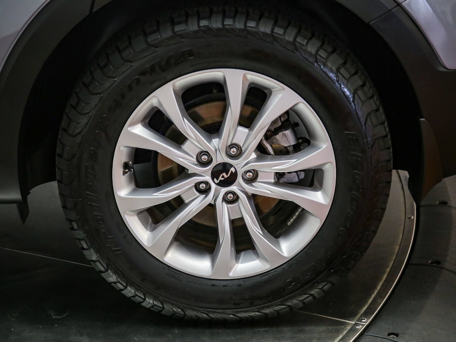 Used 2022 Kia Telluride LX AWD/4WD image 11