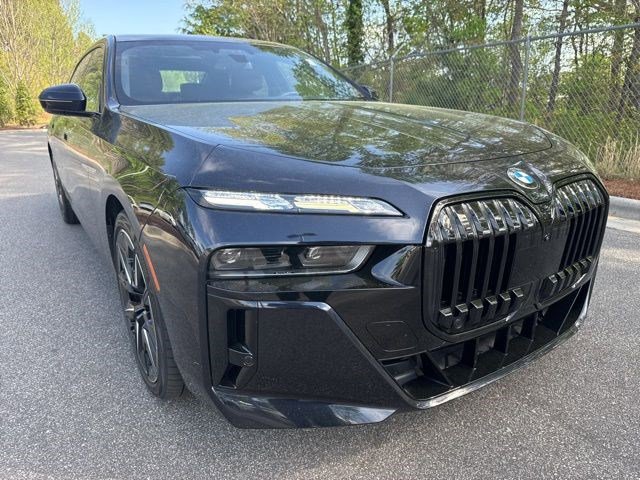 Certified 2023 BMW 760i xDrive w/ Executive Package image 3