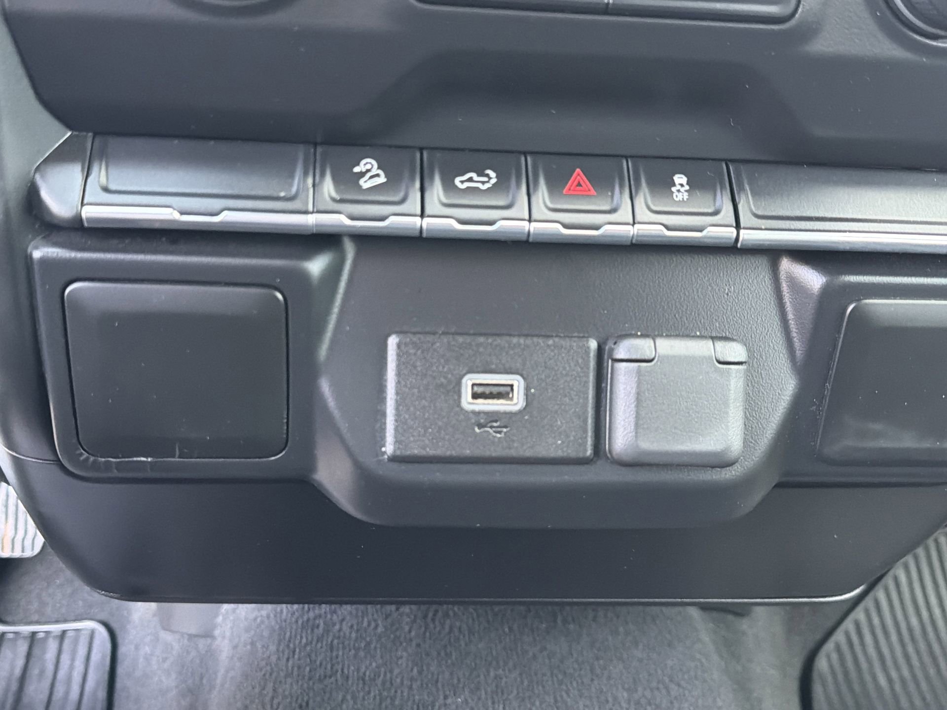 Used 2020 Chevrolet Silverado 1500 Custom Trail Boss w/ Custom Convenience Package image 7