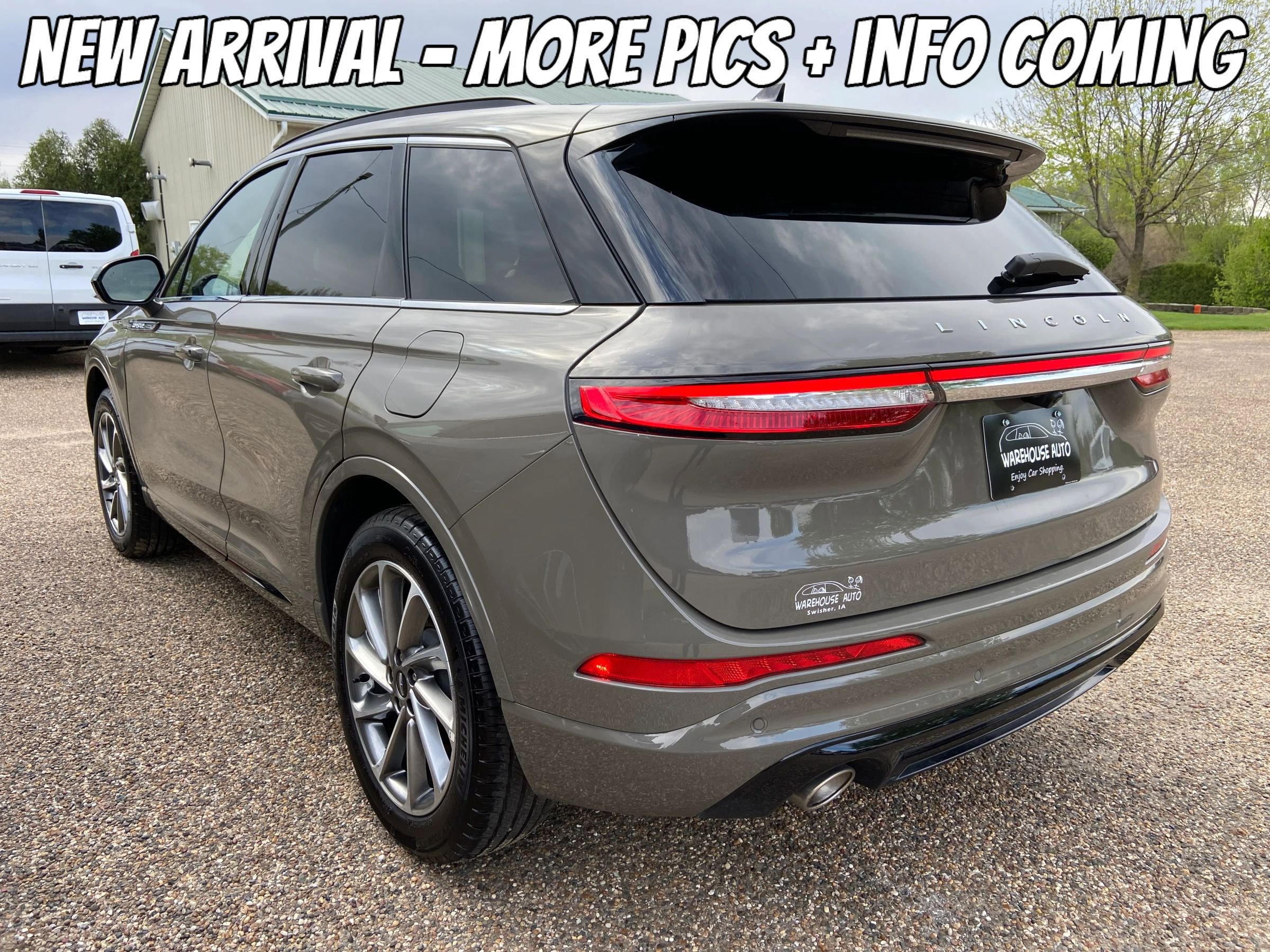 Used 2025 Lincoln Corsair Grand Touring AWD/4WD image 6