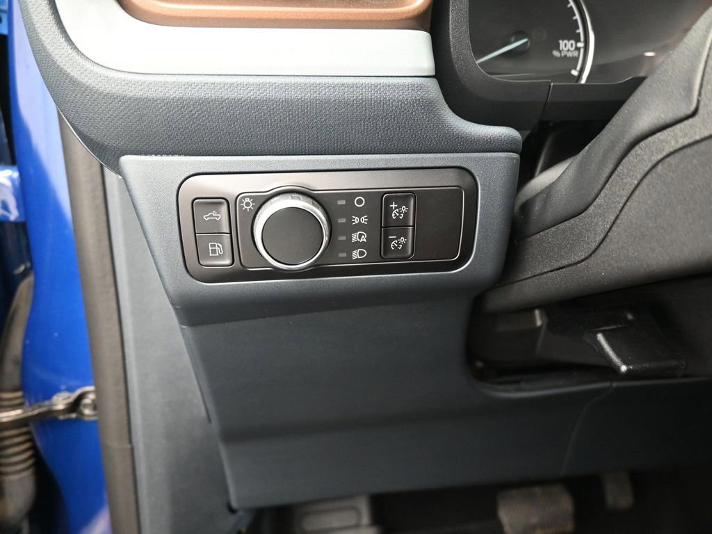 Used 2023 Ford Maverick Lariat w/ Lariat Luxury Package image 12