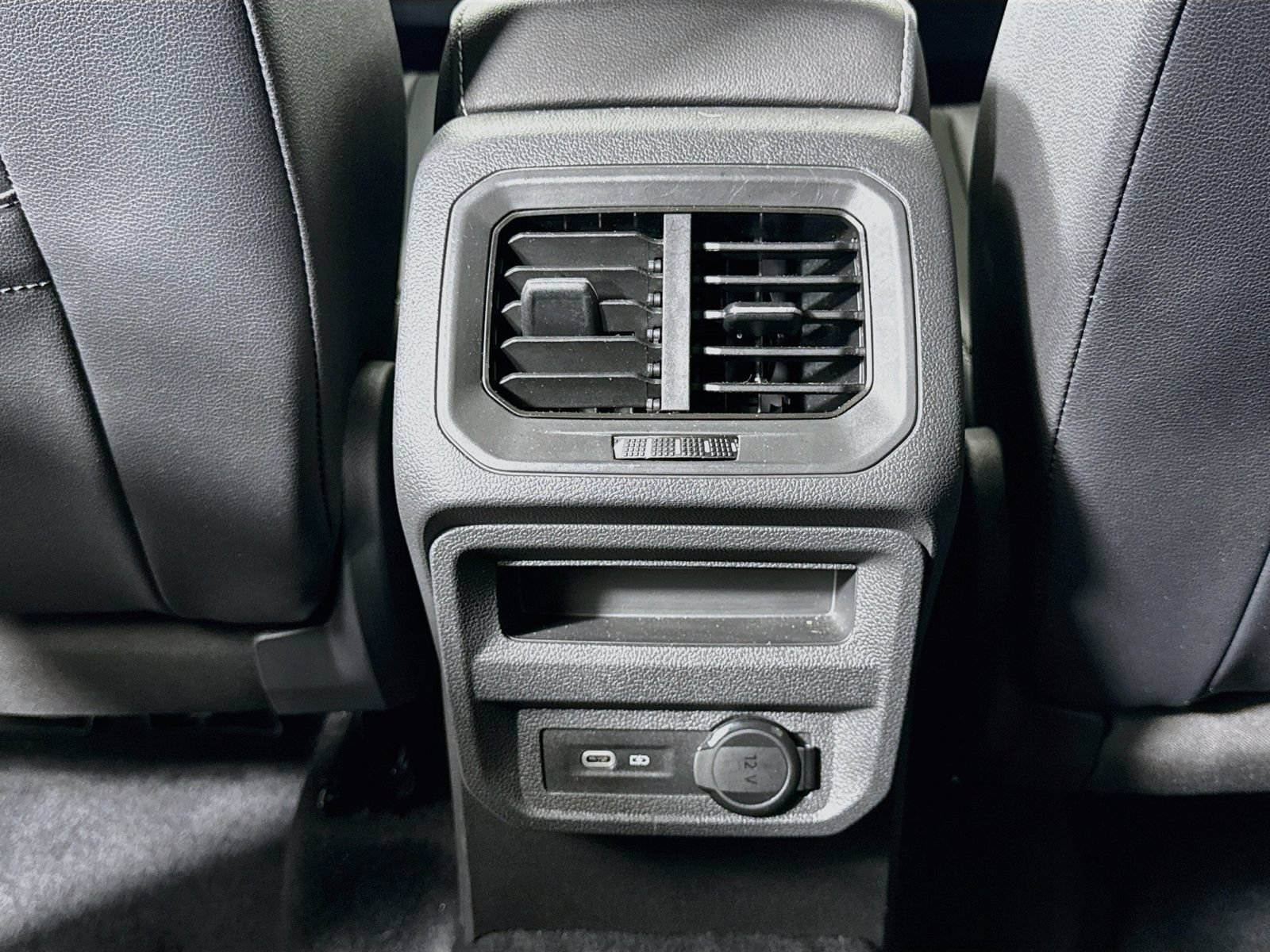 Used 2021 Volkswagen Tiguan SEL AWD/4WD image 24