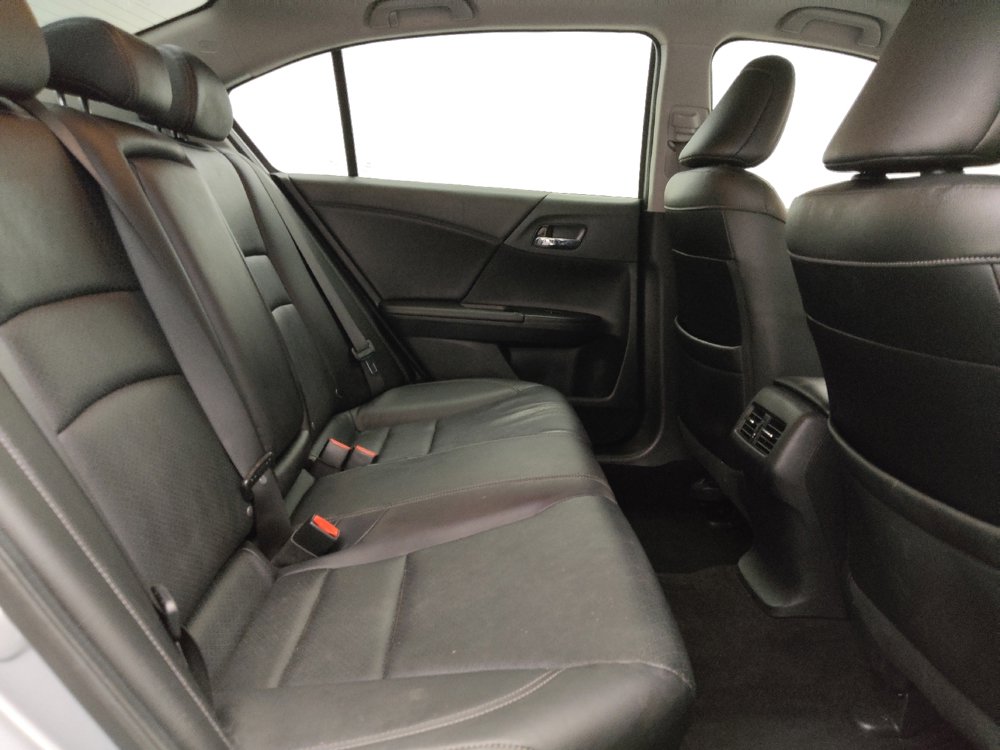 Used 2017 Honda Accord EX-L image 19