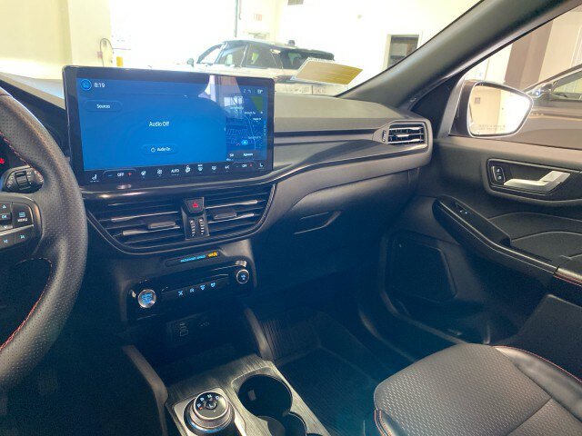 Used 2025 Ford Escape ST-Line Select w/ Tech Pack #1 AWD/4WD image 13