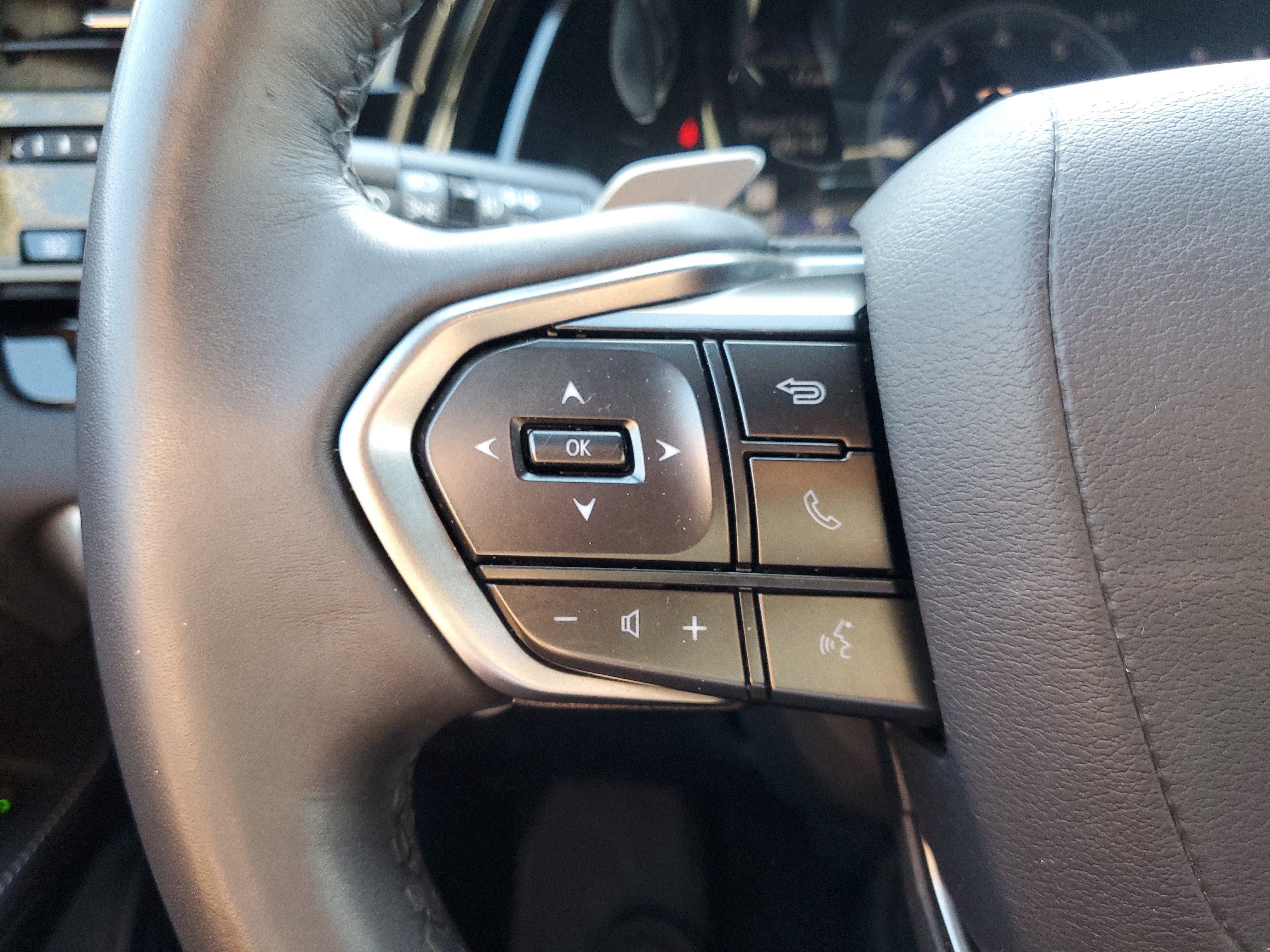 Used 2024 Lexus RX 350 FWD w/ Technology Package image 21