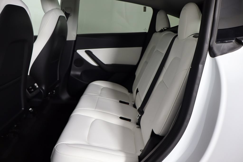 Used 2022 Tesla Model Y Long Range AWD/4WD image 15