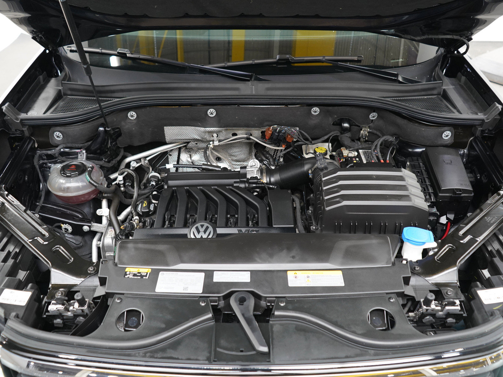 Used 2023 Volkswagen Atlas SEL Premium AWD/4WD image 31