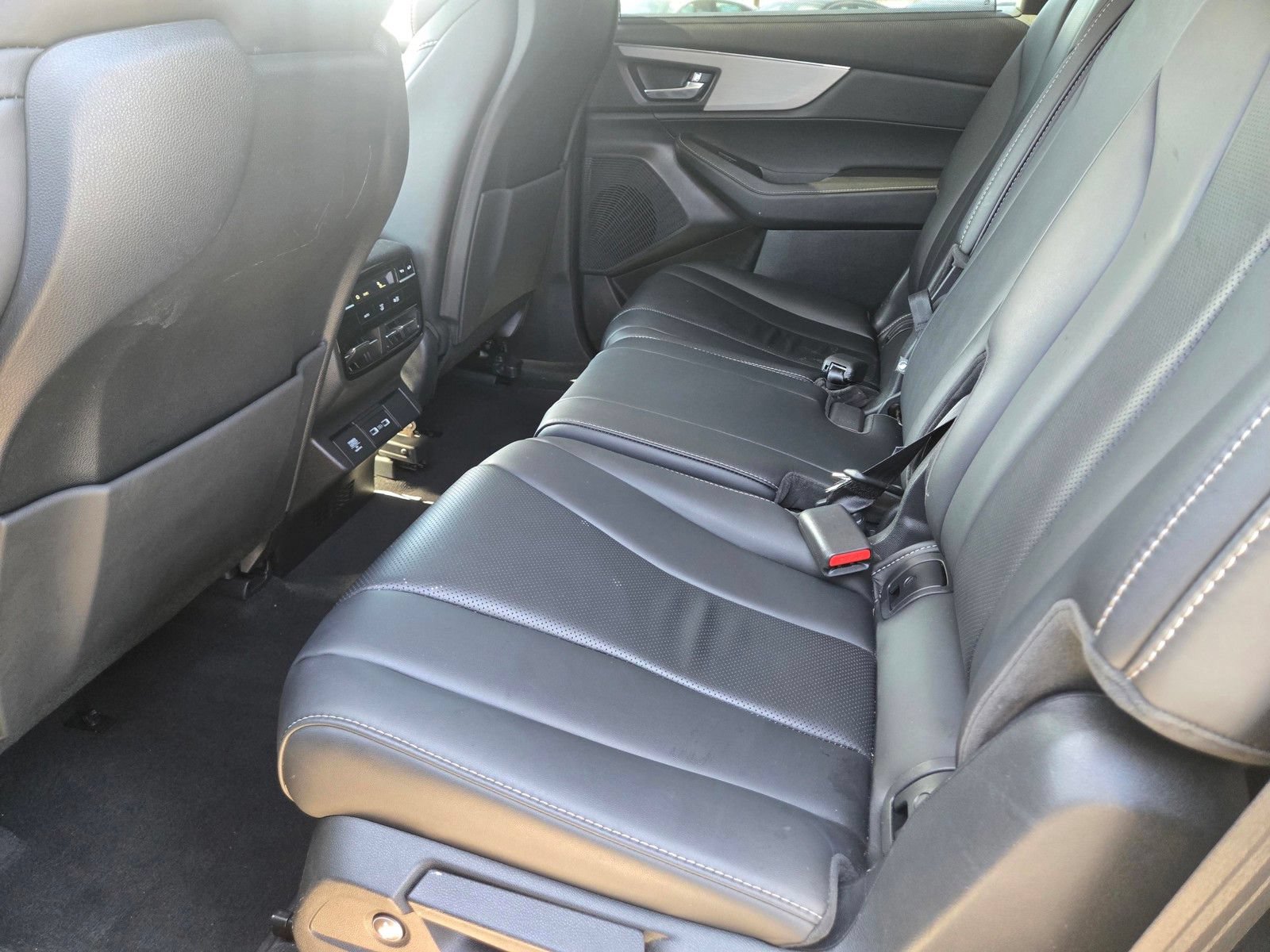 Used 2023 Acura MDX w/ Technology Package FWD image 16
