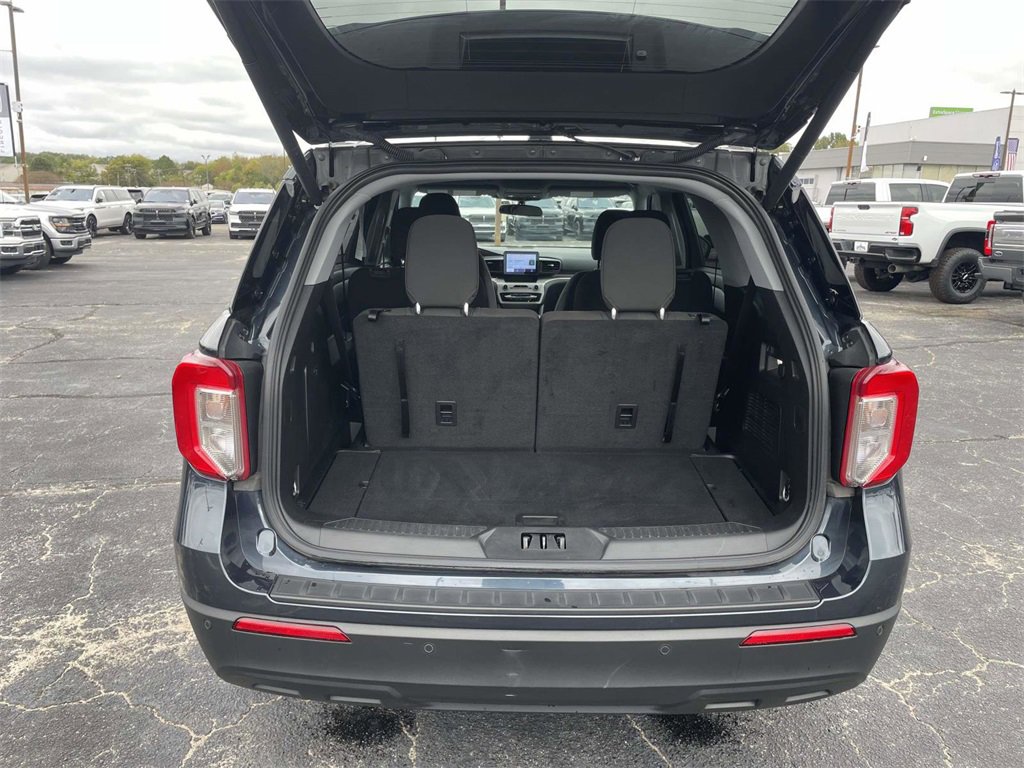 Used 2024 Ford Explorer XLT image 10