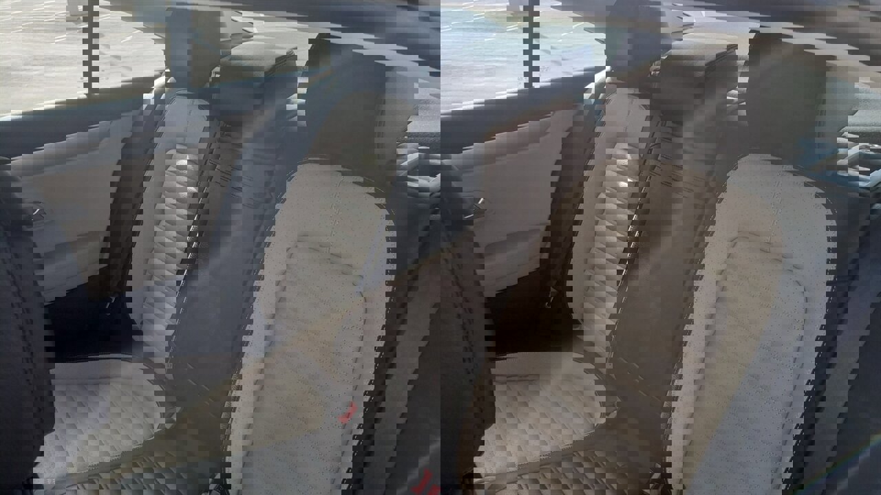 Used 2015 Volkswagen CC Sport image 10