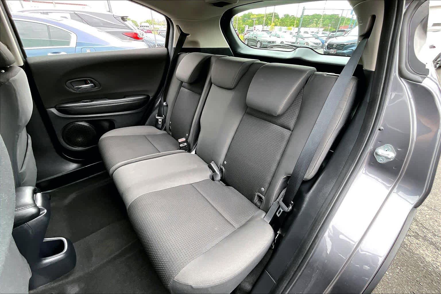 Used 2022 Honda HR-V LX image 19