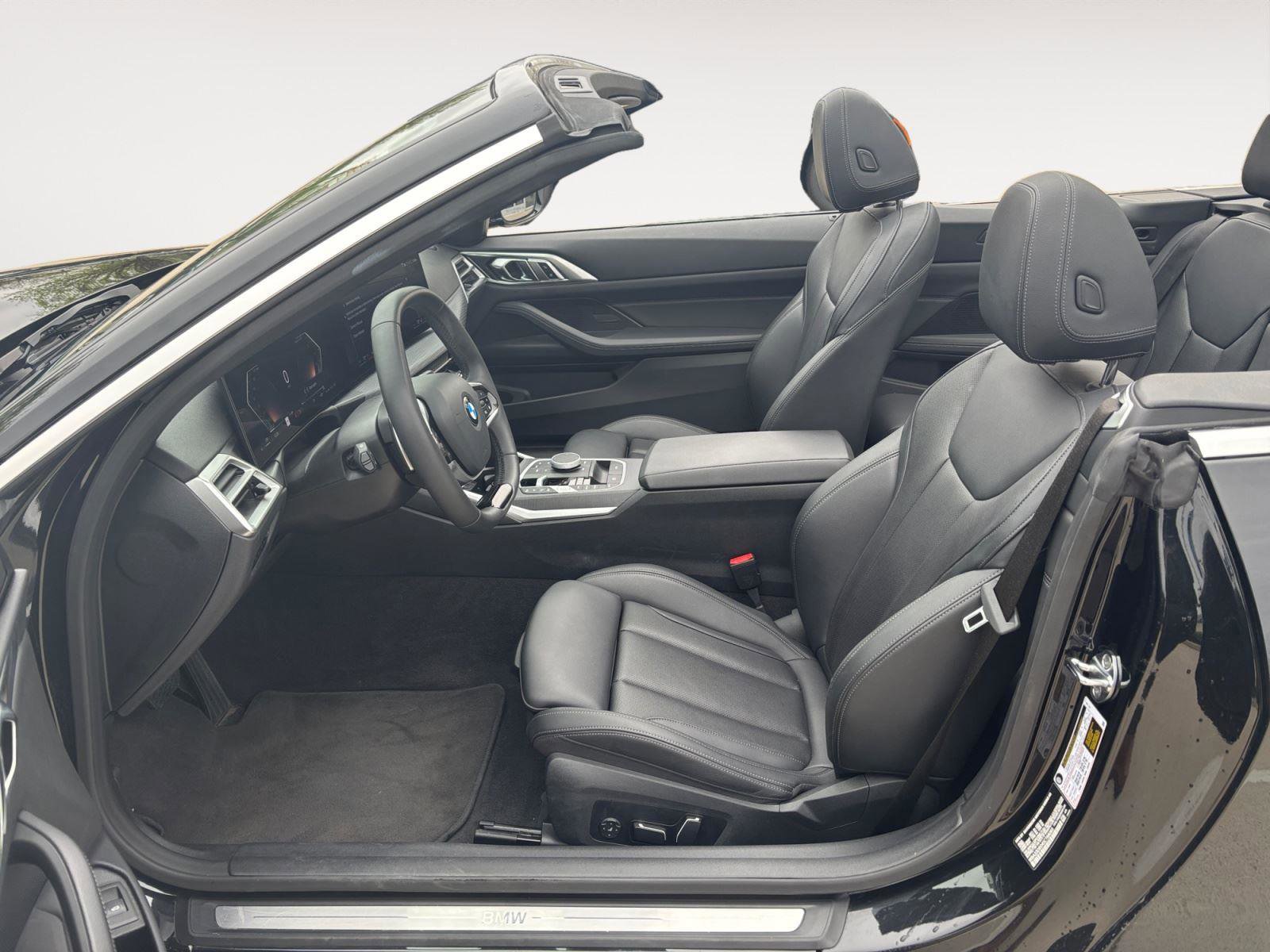 Certified 2025 BMW 430i Convertible RWD image 20