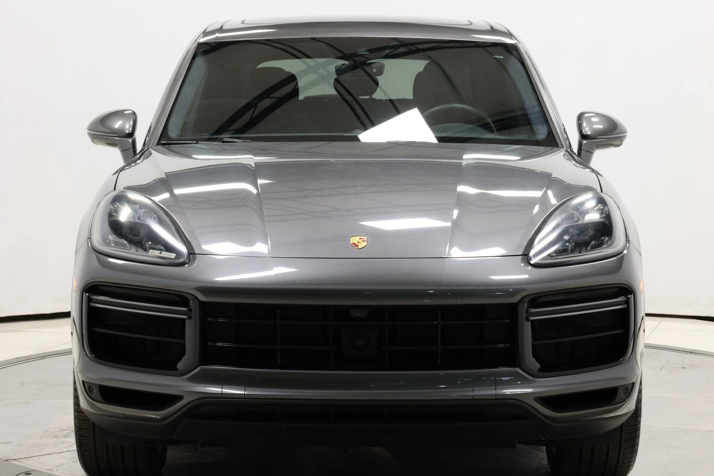 Used 2020 Porsche Cayenne Turbo image 89