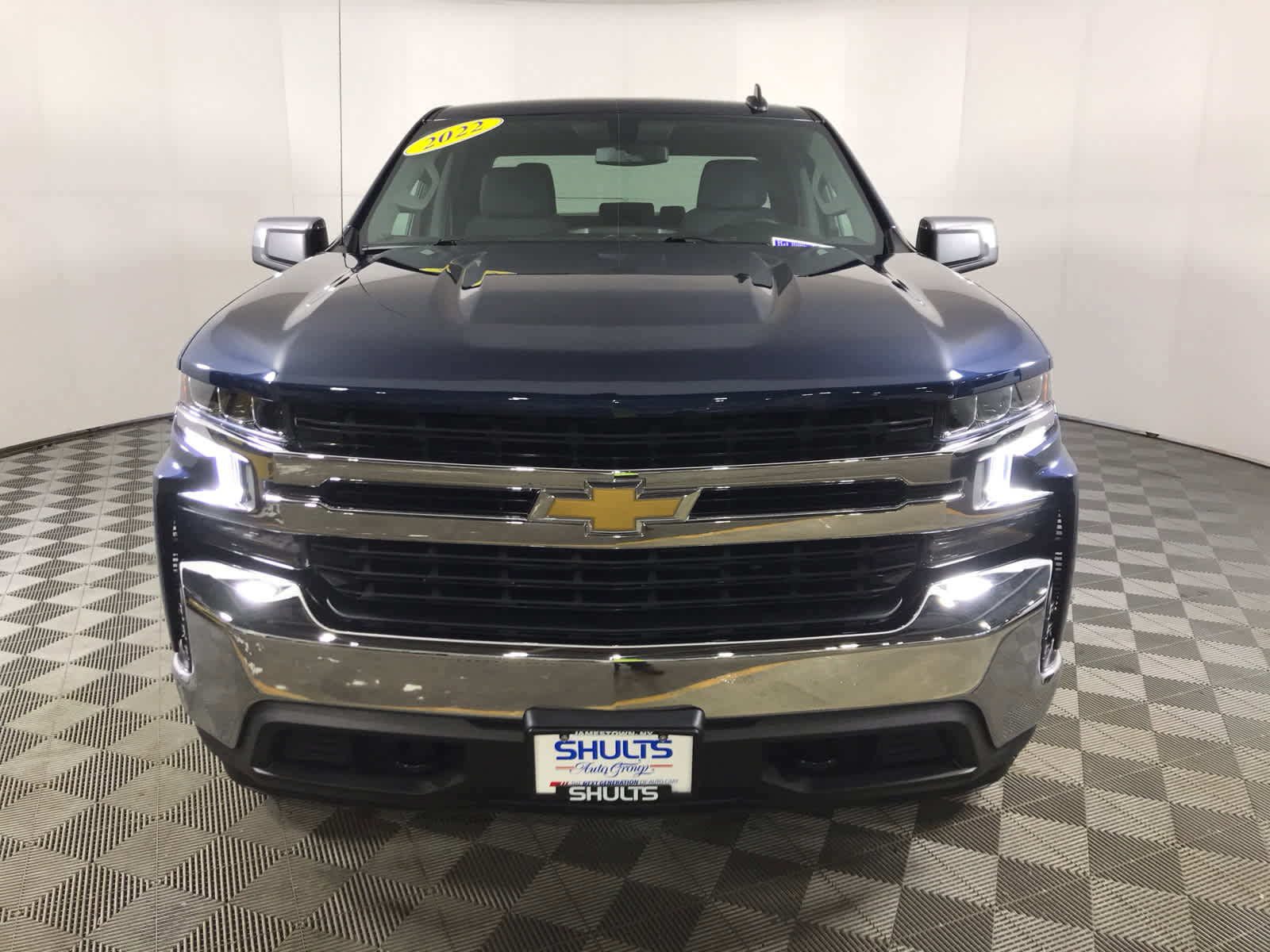 Used 2022 Chevrolet Silverado 1500 LT image 3