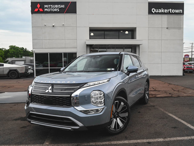 New 2025 Mitsubishi Outlander SE image 1