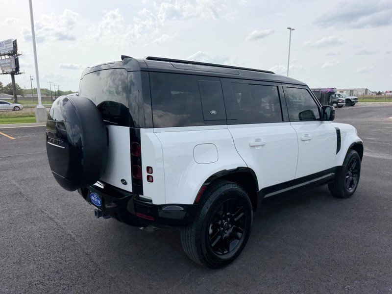 Used 2022 Land Rover Defender 110 X-Dynamic HSE AWD/4WD image 5