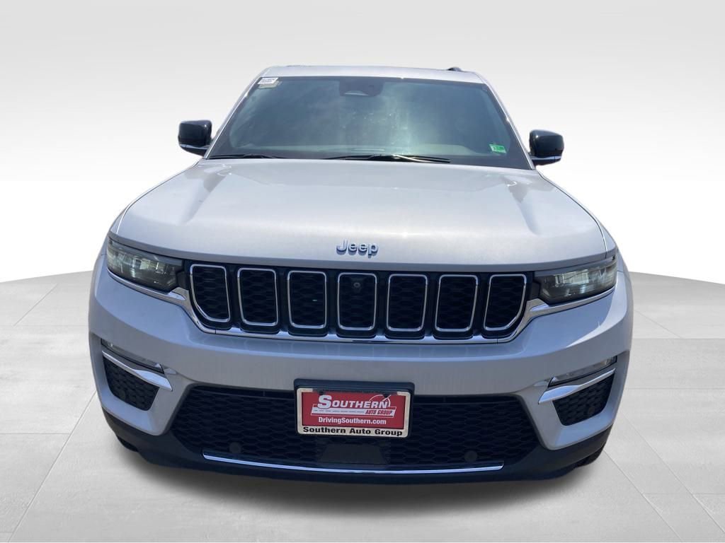 New 2024 Jeep Grand Cherokee Limited 4xe w/ Luxury Tech Group II image 9