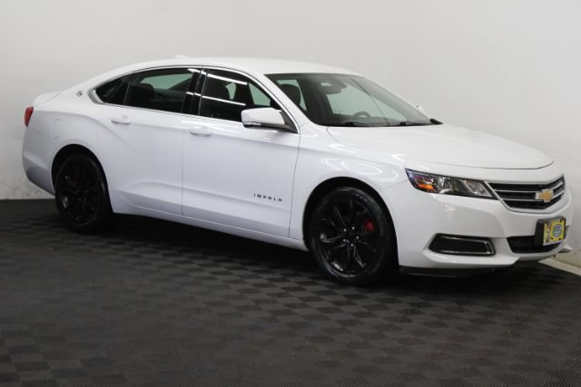 Used 2017 Chevrolet Impala LT FWD image 3