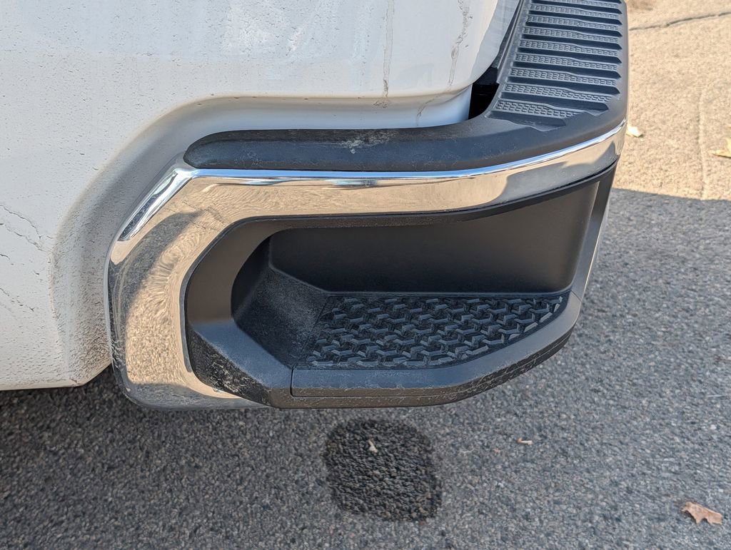 New 2026 GMC Sierra 1500 SLE image 21